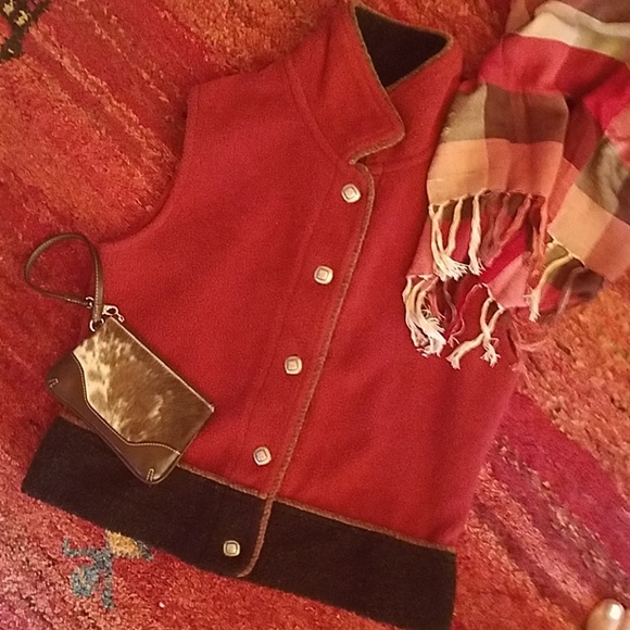 Country Clothing Co. Tops - Country Clothing Co. Red & Black Fleece Vest